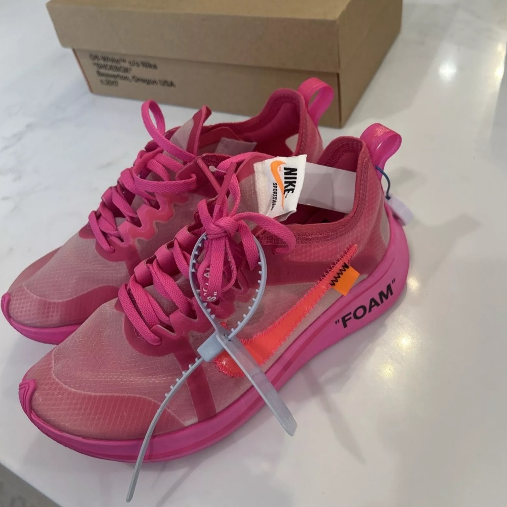 Nike x off white zoom fly